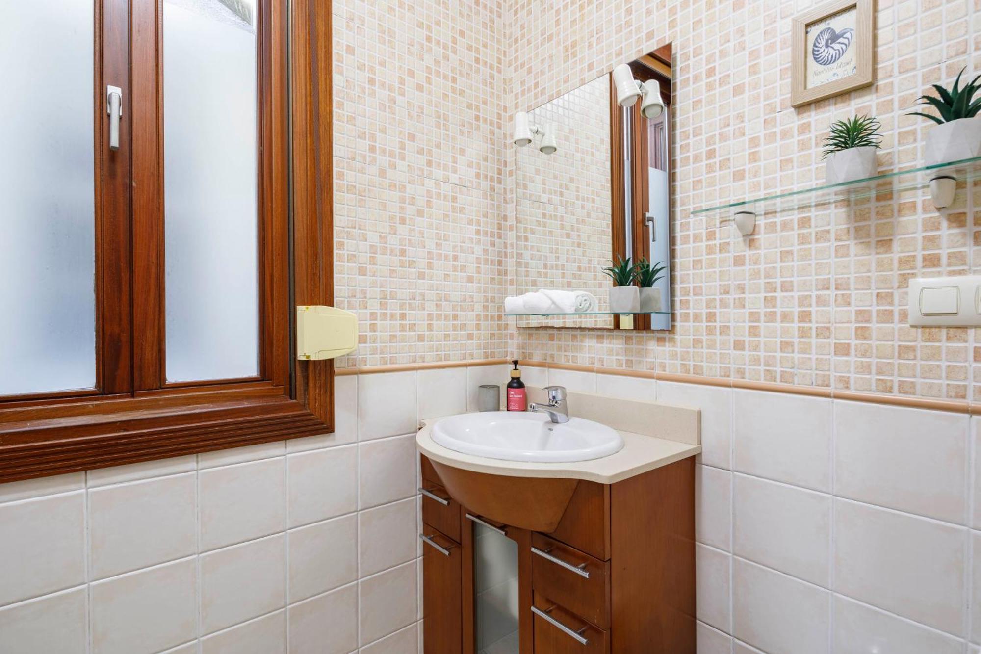 Con Encanto En El Casco Antiguo By Cabana Rentals วิโก ภายนอก รูปภาพ